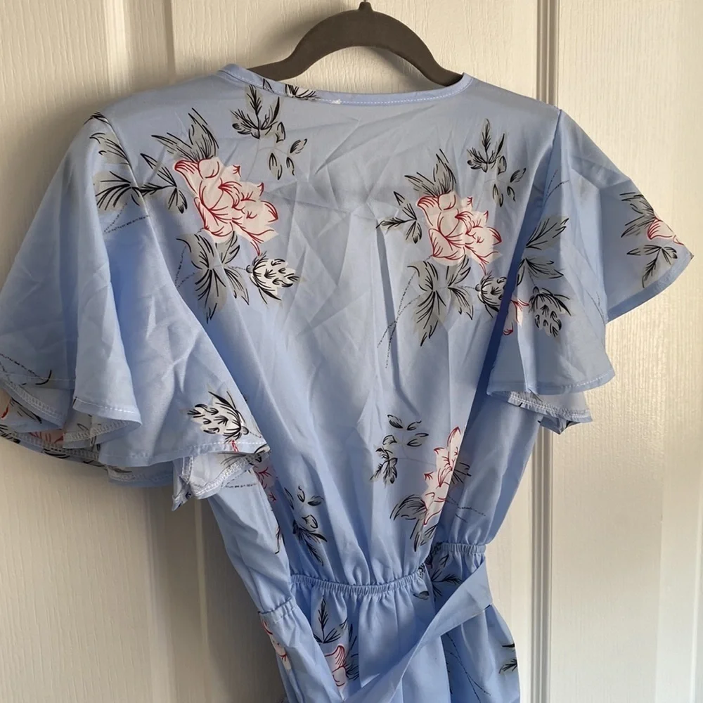 Blue Floral Faux Wrap Romper, NWOT - Picture 4 of 7
